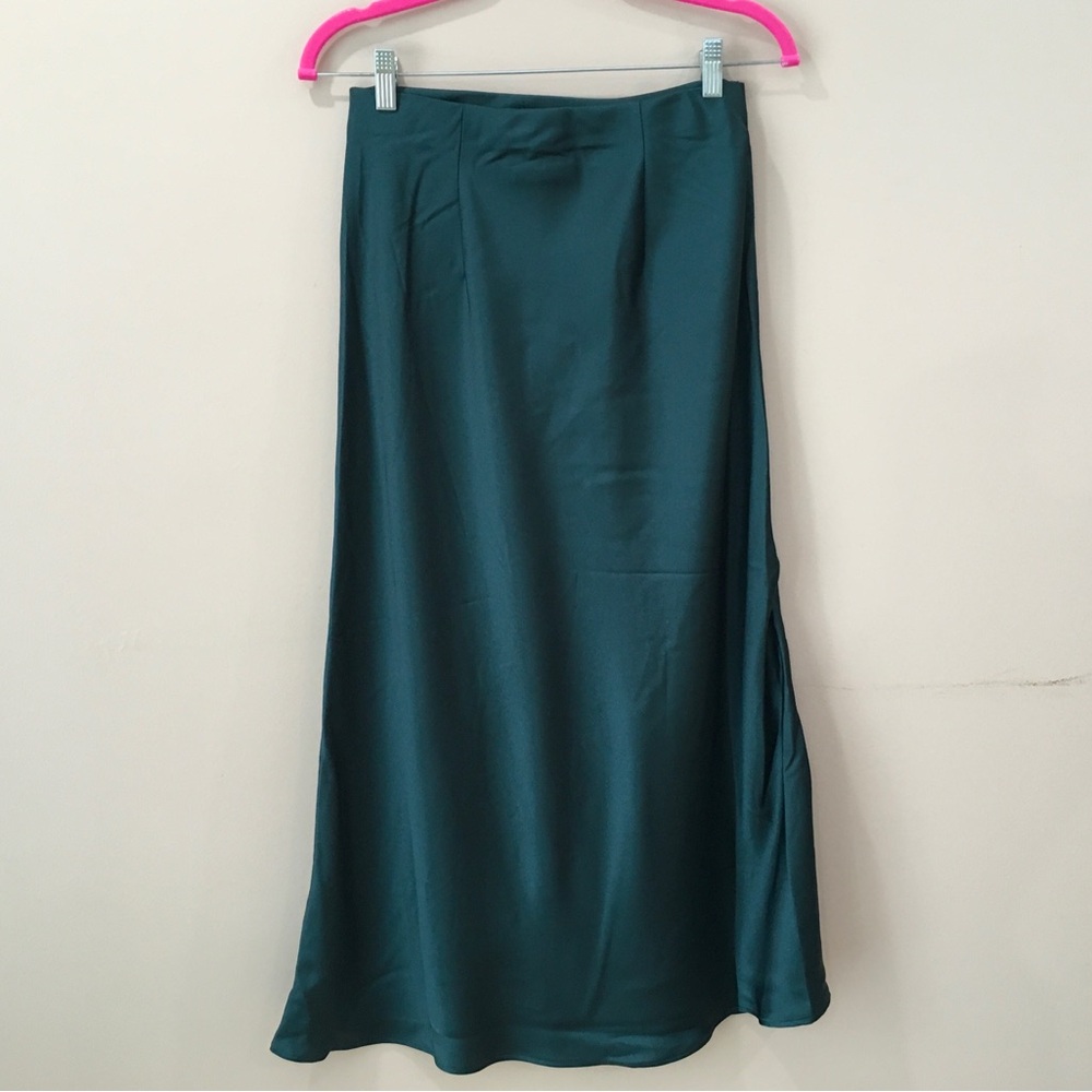 NWT Rachel Zoe 2-Pc Set Dark Green Short Sleeve Sweater Satin Midi Skirt Women S - Picture 4 of 7